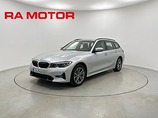 Kombi BMW 330e 1 av 27