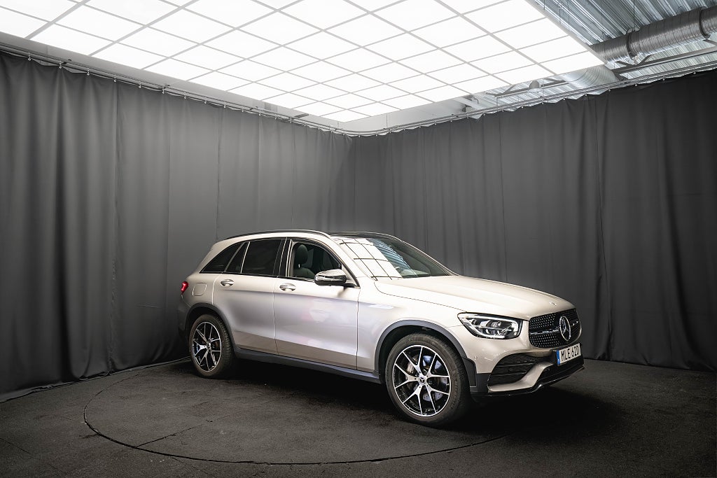 Mercedes-Benz GLC 300 de 4M AMG LUFT PANO HUD ELSTOL DRAG 360° LÄDER