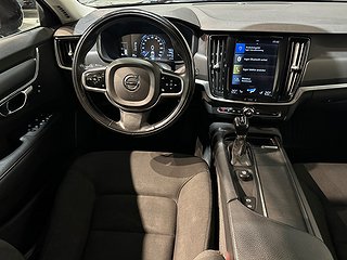 Volvo V90 D3 AWD Kinetic Drag Pvärm CarPlay VoC GPS S/V-hjul