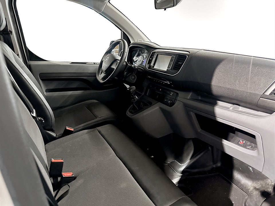 Bild på Citroën Jumpy PRO Business 2.0 BHDi 122hk MOTORVÄRMARE