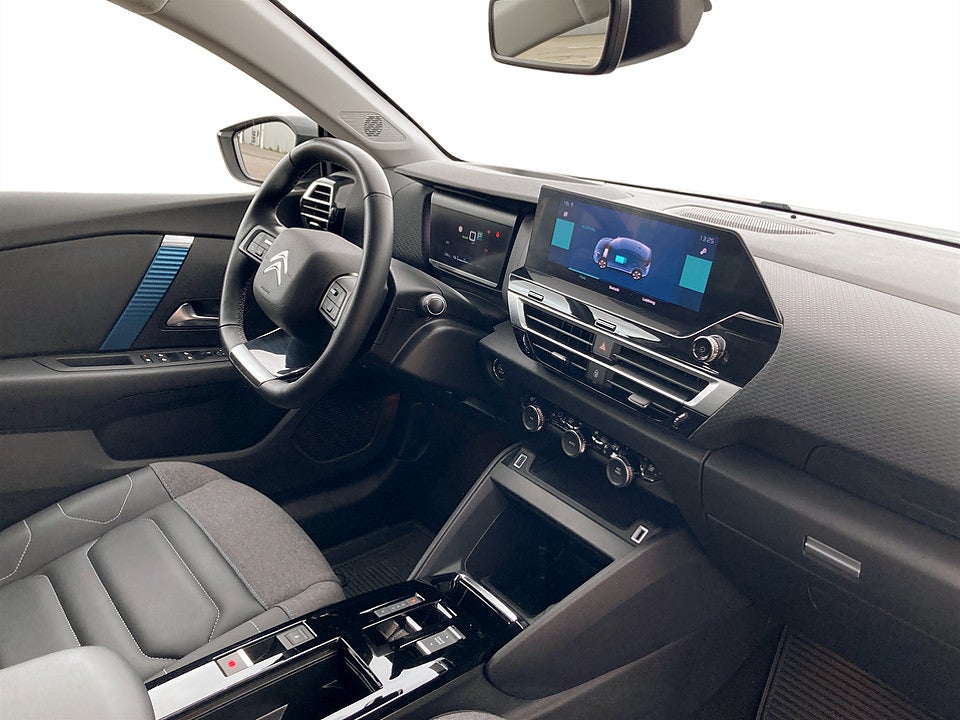 Bild på Citroën e-C4 Shine 50kWh 136hk Aut B-KAMERA CARPLAY 