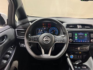 Halvkombi Nissan Leaf 11 av 19