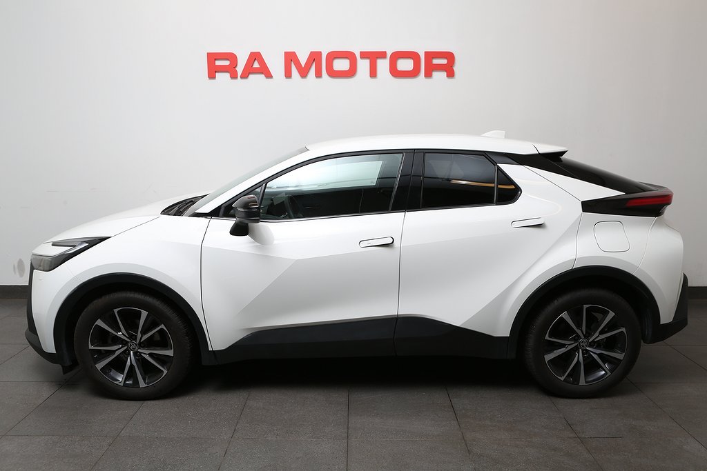 Toyota C-HR 1,8 Hybrid e-CVT Style Teknik Navi 2024