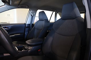SUV Toyota RAV4 11 av 28