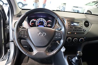 Halvkombi Hyundai i10 14 av 23