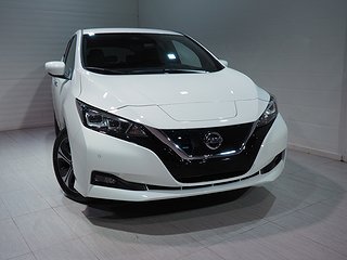 Halvkombi Nissan Leaf 1 av 16