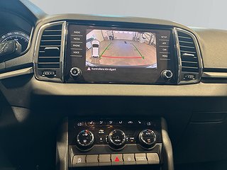 Skoda Karoq 1.0 TSI Drag Värmare Kamera S&V-däck Låg Skatt