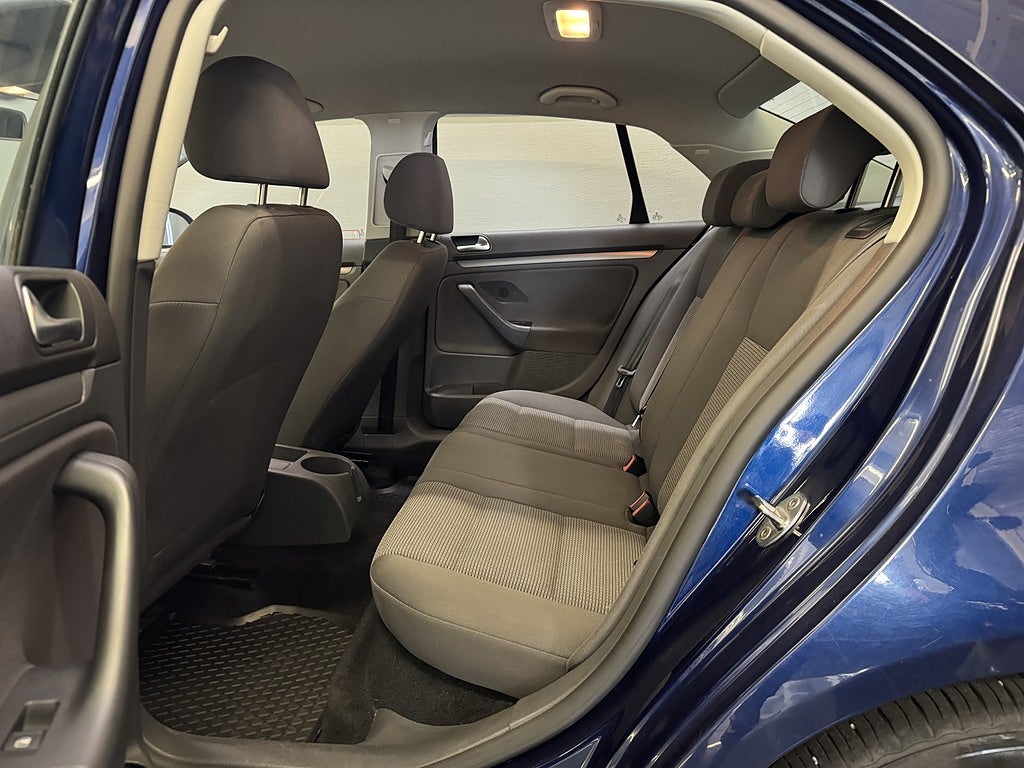 Volkswagen Jetta 1.6 Multifuel Trendline | DRAG | P-SENSOR | S+V | NYBES