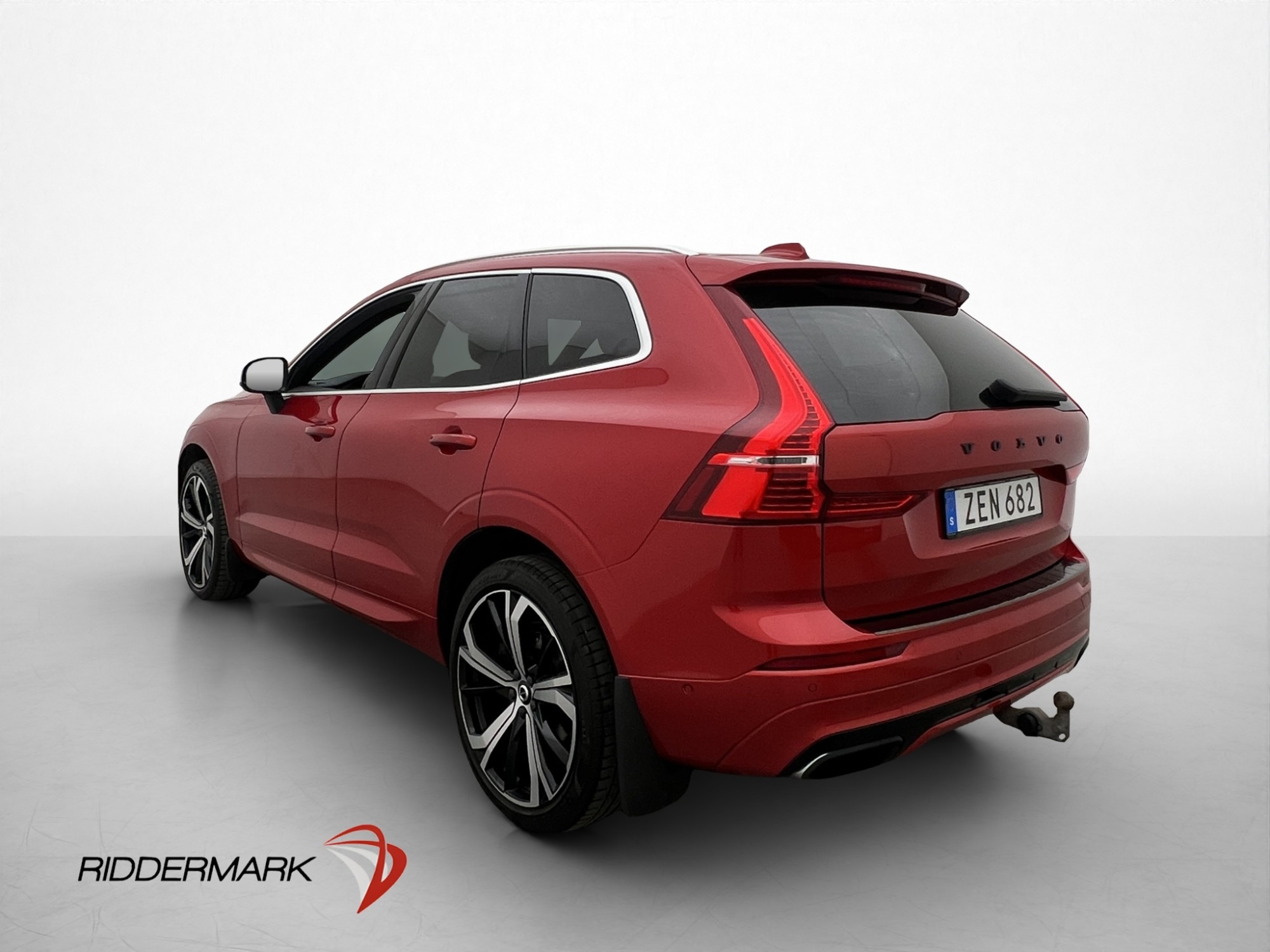 Volvo XC60 T5 AWD 250hk R-Design Pano 2018, bild 5/85