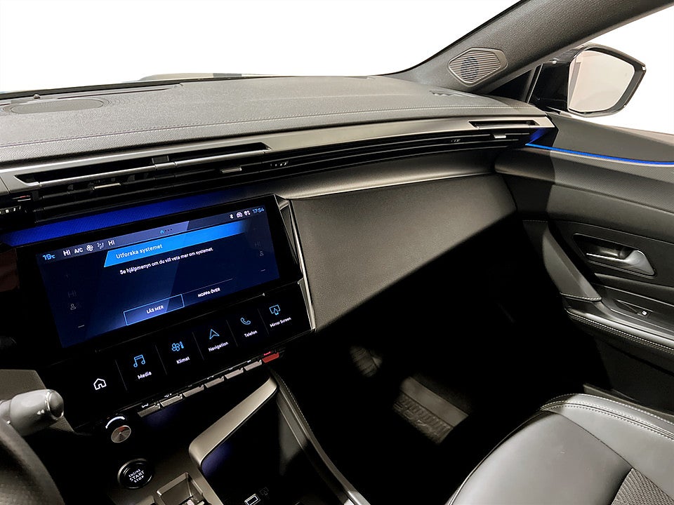 Bild på Peugeot 408 1.2 PT 130hk Aut - B-KAMERA,ELSTOL,NAV