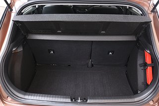 Halvkombi Hyundai i20 17 av 19