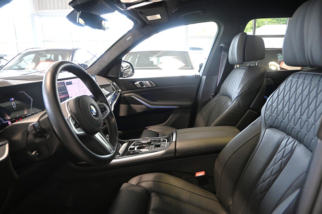 BMW X7 2025 - miniatyr 8