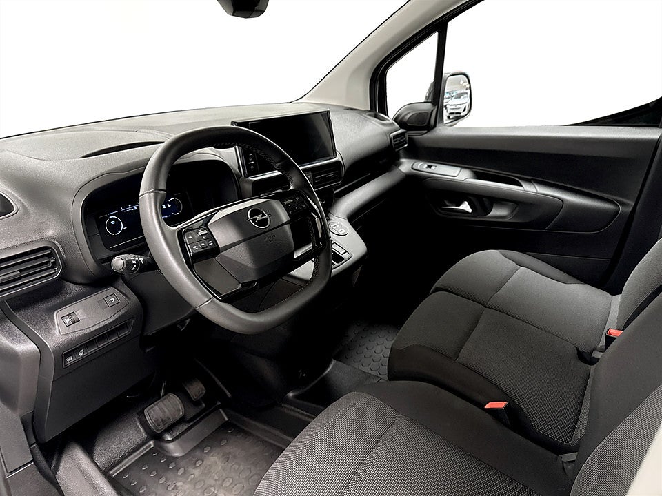 Bild på Opel Combo 130hk Aut L1 - DEMO