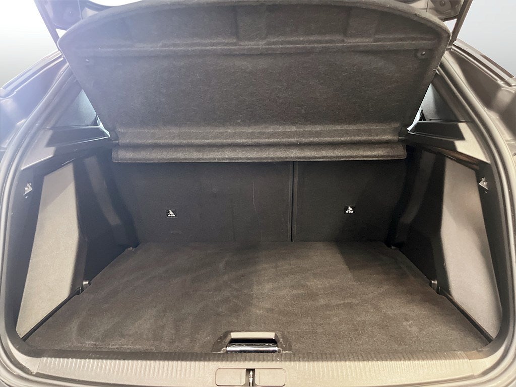 Bild på Peugeot 2008 GT 1.2 PT 130hk Aut - 360-KAMERA, CARPLAY