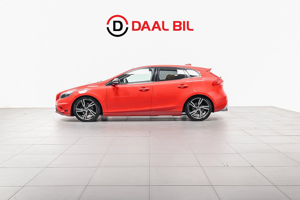 Volvo V40 T4 179HK R-DESIGN PANO P-VÄRM P-ASSIST HIGH PERF. 