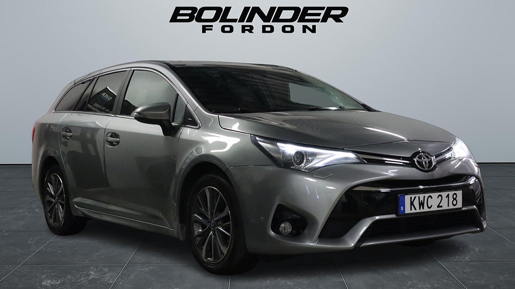 Toyota Avensis Kombi 2.0 D-4D Active Plus NAVI BACKKAMERA BT BESIKTAD