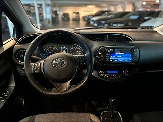 Toyota Yaris Hybrid e-CVT 101hk Hybrid/Kamera/Kamkedja/S&V