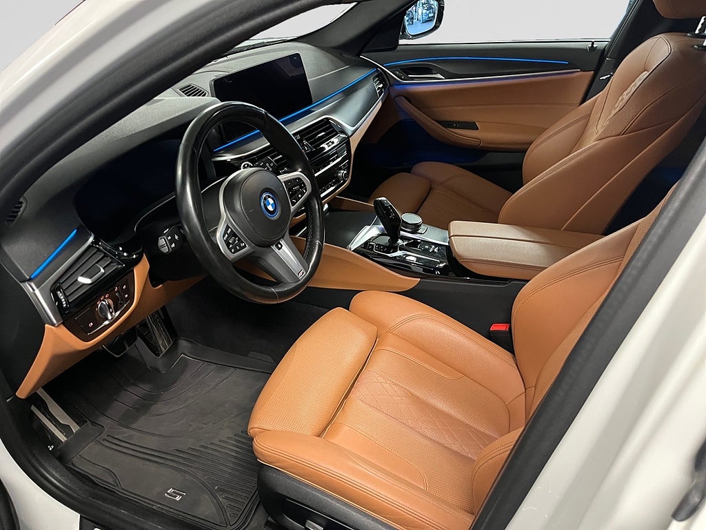 BMW 530e Touring M Sport Ambient Drag Helskinn Navi Kamera bild 11