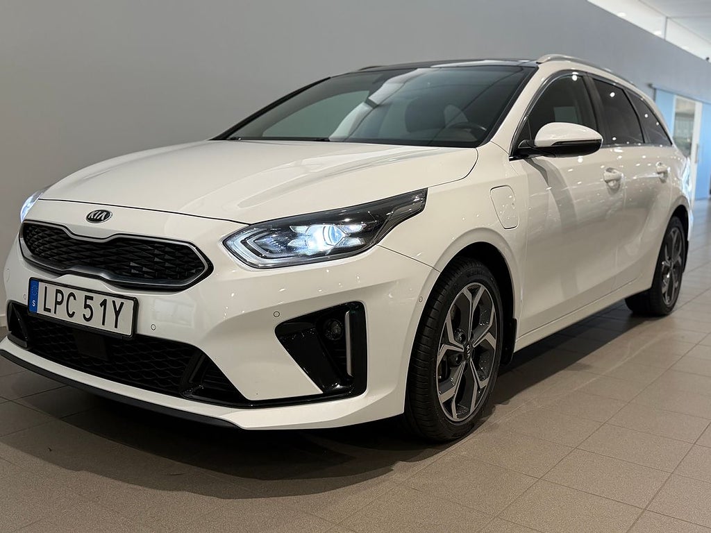 Kia Ceed PHEV / Panoramatak / Parkeringssensorer fram och...