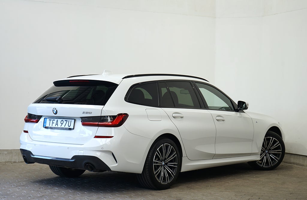 BMW 330e Touring M sport Carplay Dragkrok 292hk 4.99% ränta
