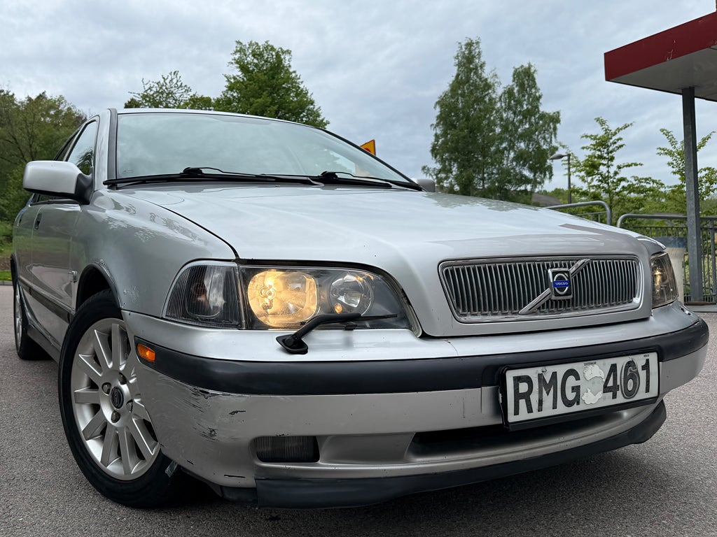 Volvo S40 2.0T 160HK Automat Ac kyler kallt Nybesiktigad 