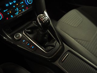 Halvkombi Ford Focus 19 av 19