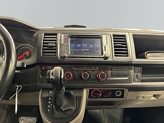 Volkswagen Transporter Kombi T32 2.0 TDI BMT Drag Kamera Värmare Navi S&V-däck