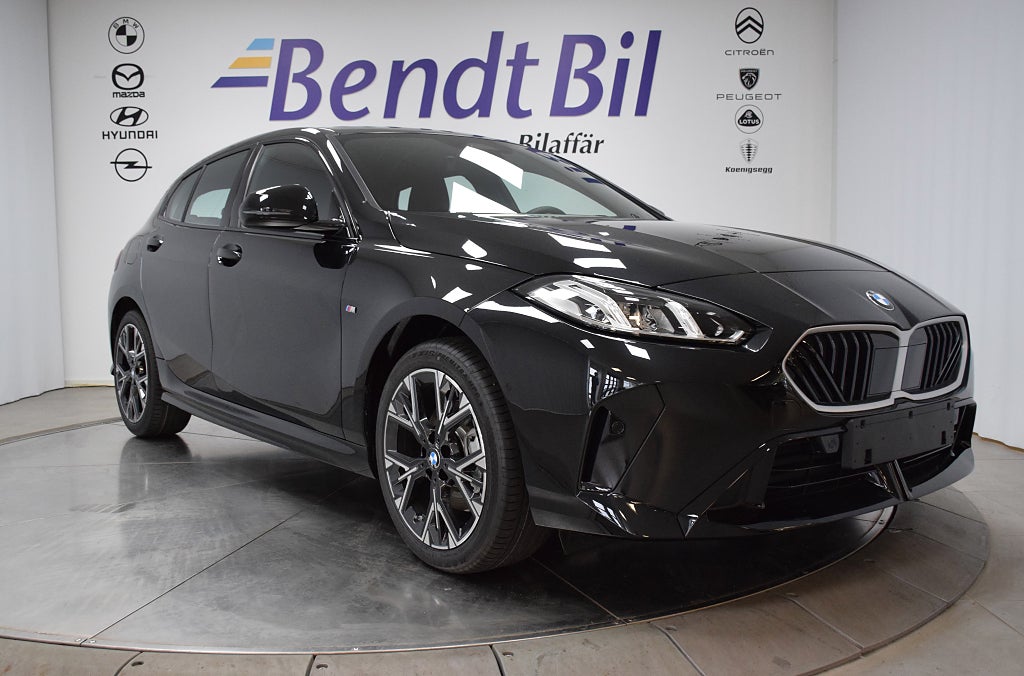 BMW 120 i M Sport | Rattvärme | Privatleasing | 0:- kontant
