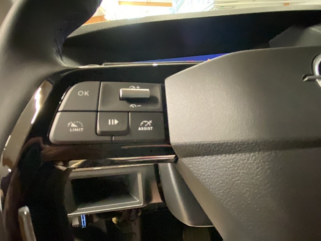 Opel Vivaro L3 2.0 BlueHDi 145 hk Aut Elite Dieselvärmare Drag – bild 18