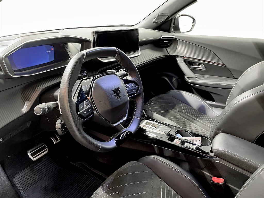 Bild på Peugeot 2008 GT 1.2 PT 130hk Aut - 360-KAMERA, 1 ÄGARE
