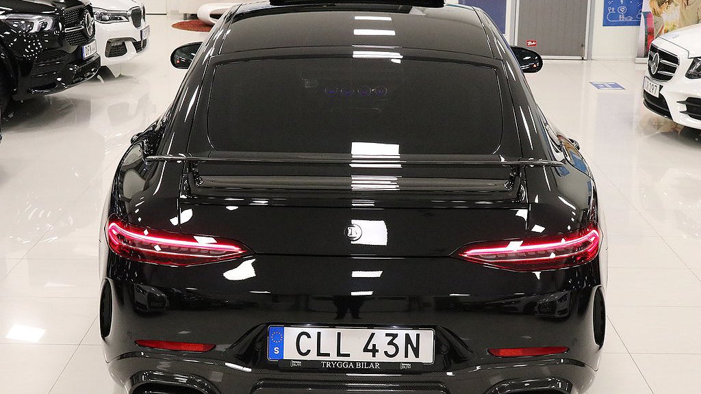 Brabusen har 800 hästkrafter och 1 000 Nm. 