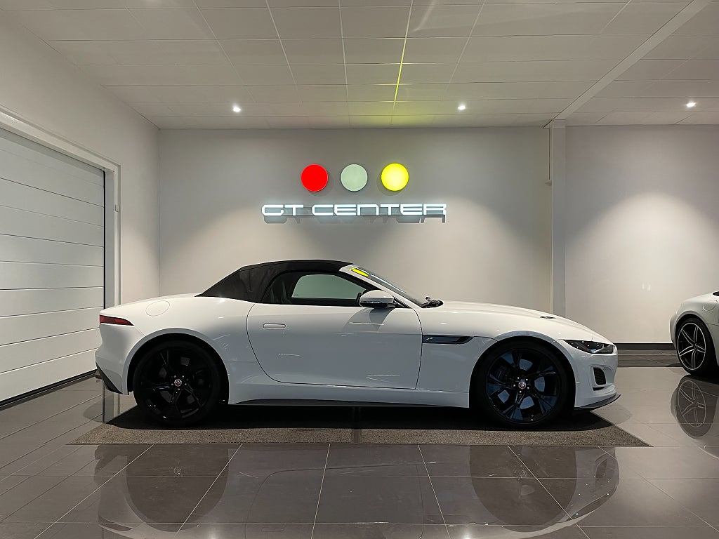 Jaguar F-TYPE 2021 - miniatyr 3