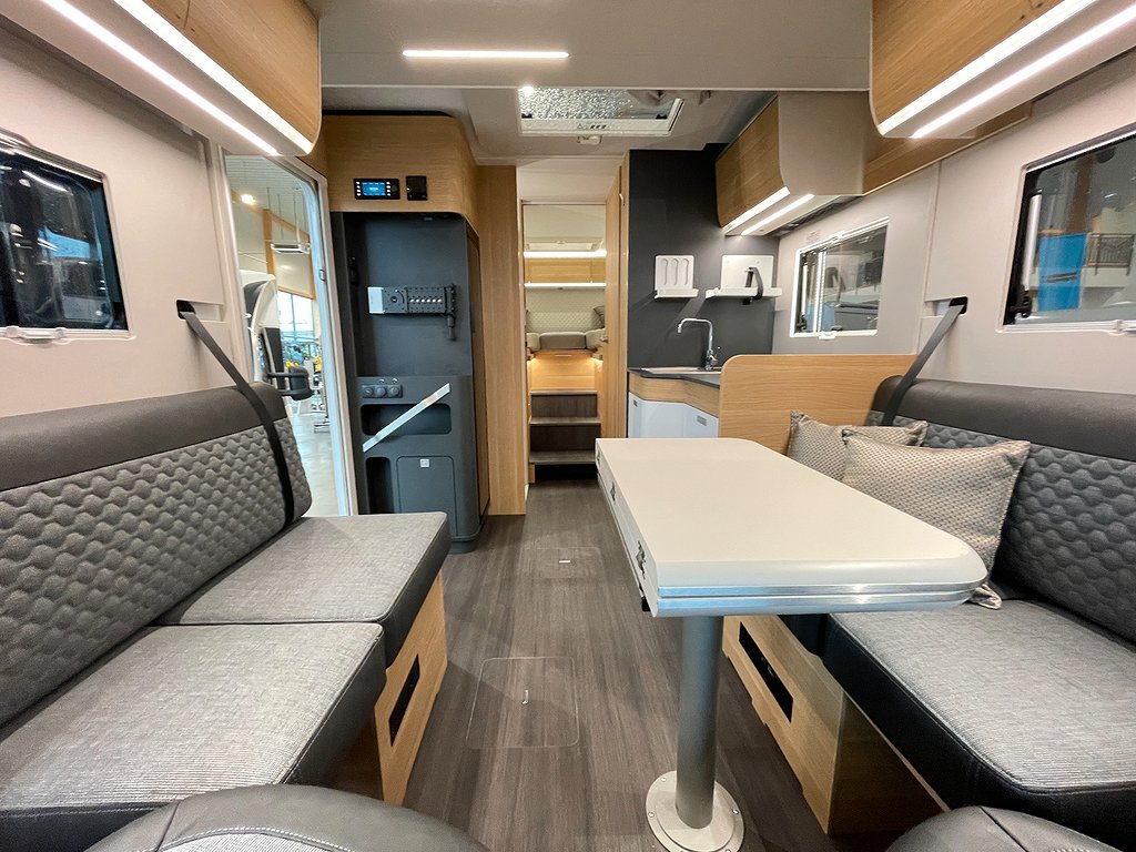 Adria Matrix Plus 670 DL / ALDE / Taksäng / Automat / F2F /  - Adria