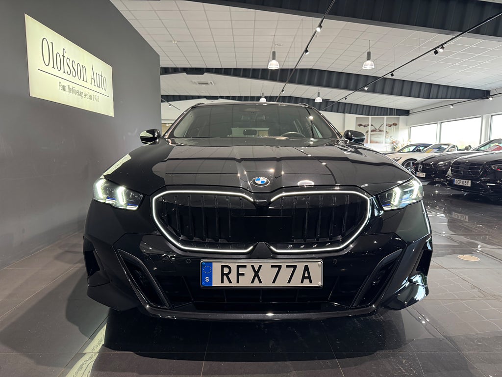 BMW 520d xDrive Touring M Sport Drag Värmare Bowers & Wilkins - bild 12