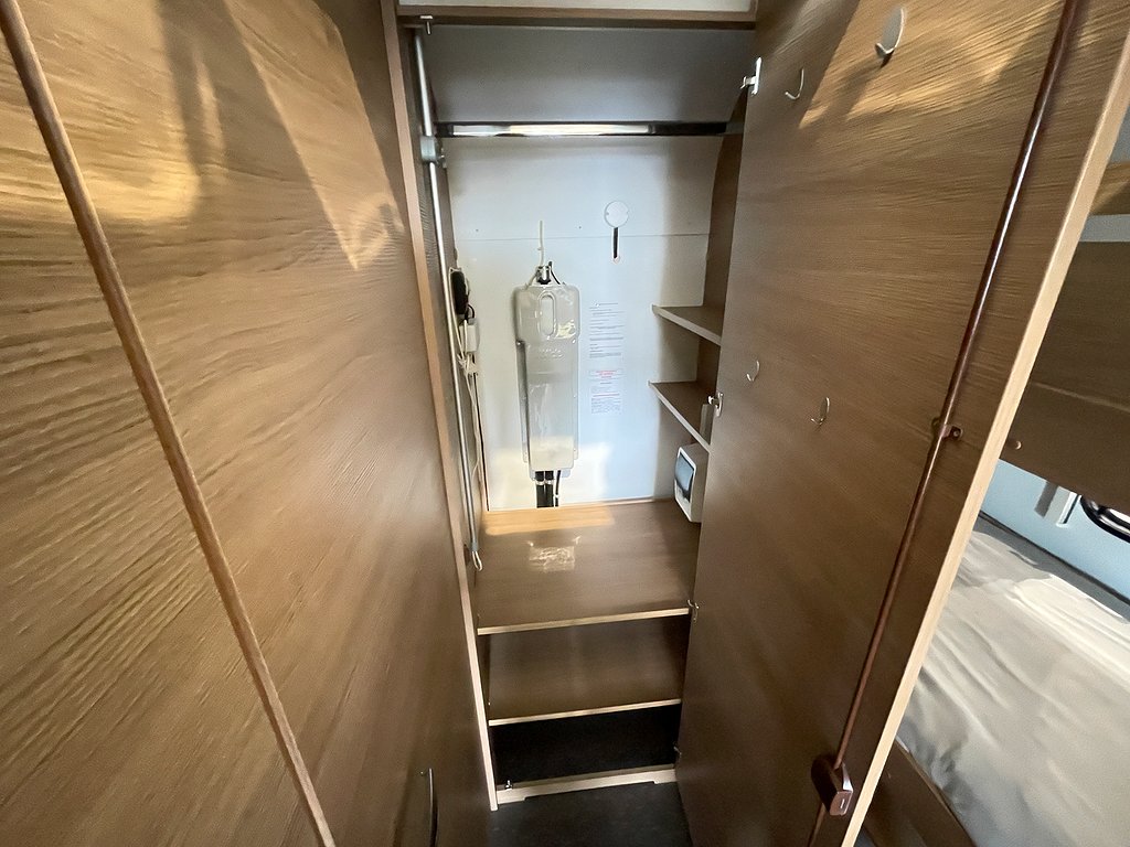 Adria Adora 573 PT / ALDE / Förtält / Solcell / Markis/3-vån - Adria