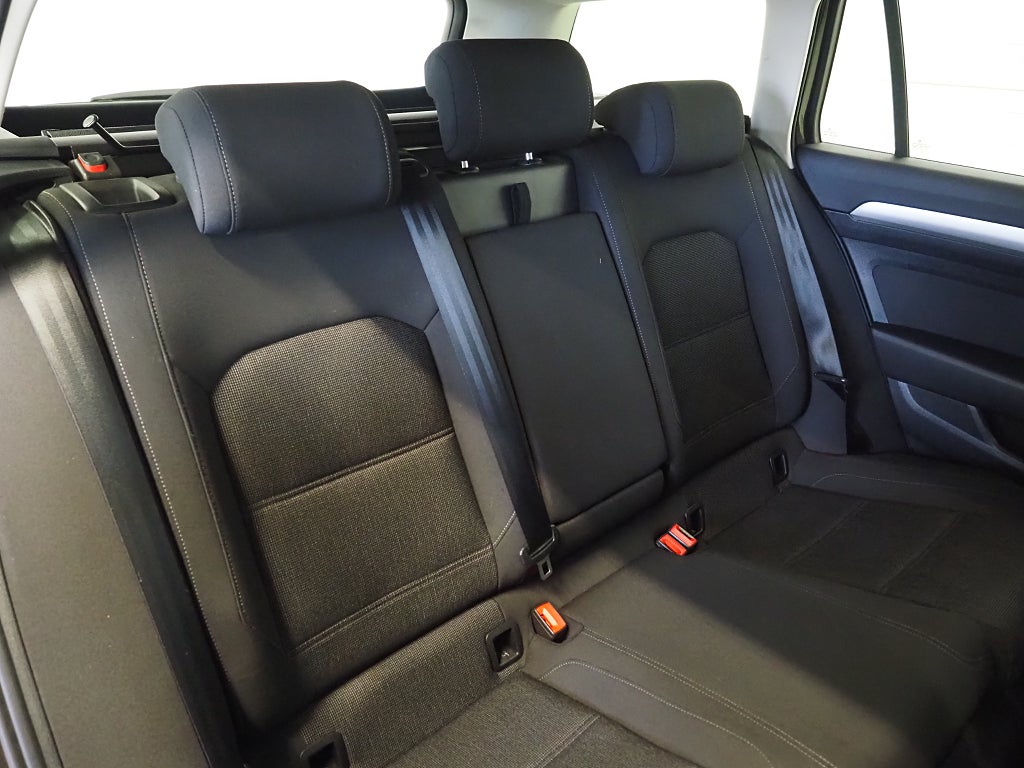 Volkswagen Passat SC 1.4 TSI 150hk | Cockpit | Drag | P-Värmare | Kamera