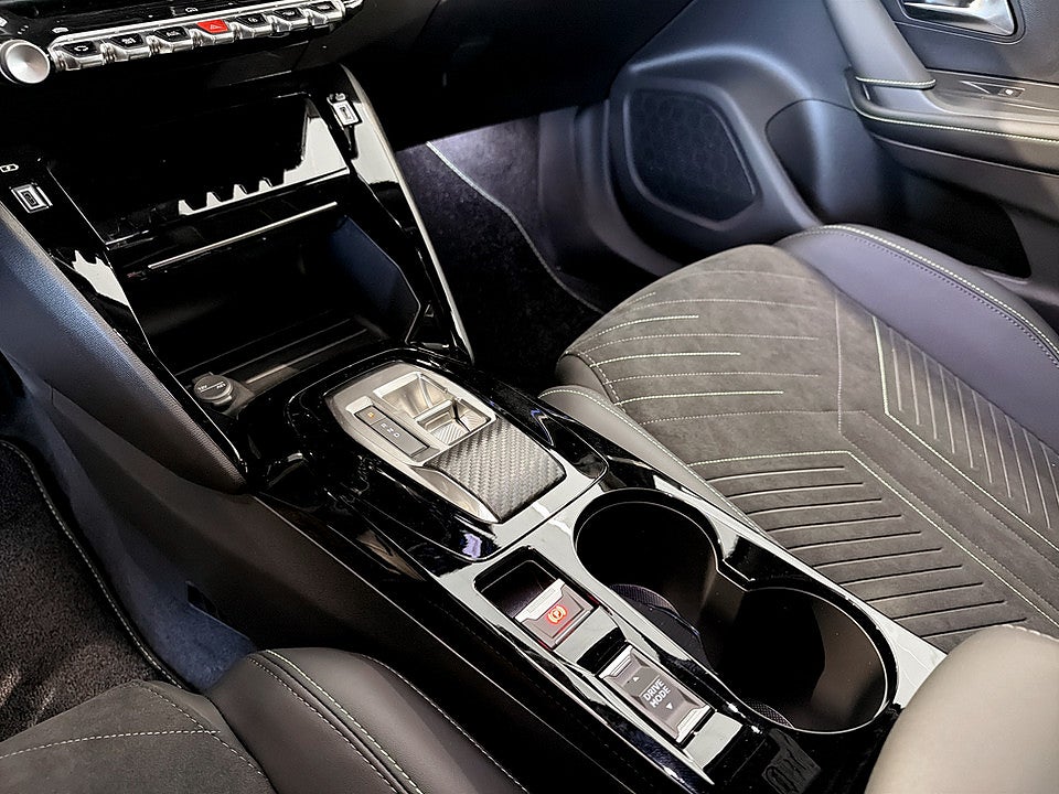 Bild på Peugeot 2008 GT Hybrid Aut - DEMO