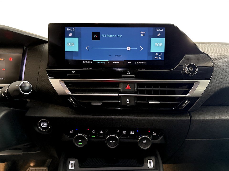 Bild på Citroën e-C4 Shine 50kWh 136hk Aut B-KAMERA CARPLAY
