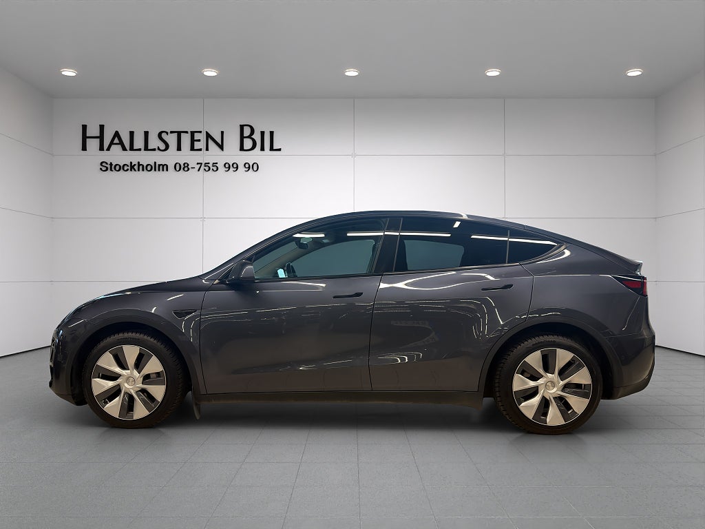 Tesla Model Y Long Range AWD 514hk Autopilot Dragkrok Svensksåld