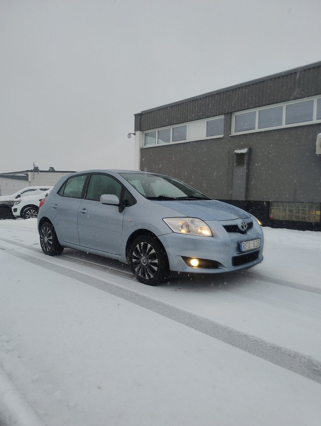 Toyota Auris 5-dörrar 1.6 VVT-i. S+V.däck.väldig fin.fungerar mkt bra