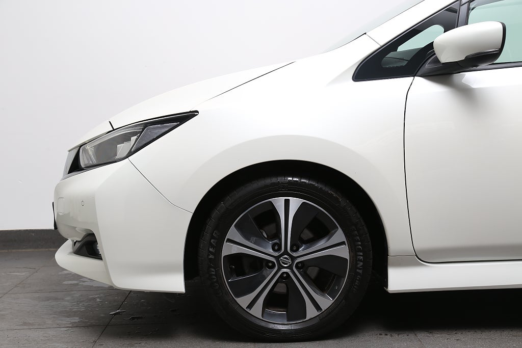 Nissan Leaf 40 kWh Tekna l Navi l BOSE l 360°-kamera 2019