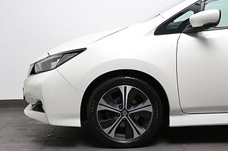 Halvkombi Nissan Leaf 8 av 24
