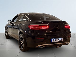 Mercedes-Benz GLC250 d Coupé 4M AMG Line Drag 360° Dvärmare Navi HuD S&V-däck – bild 5