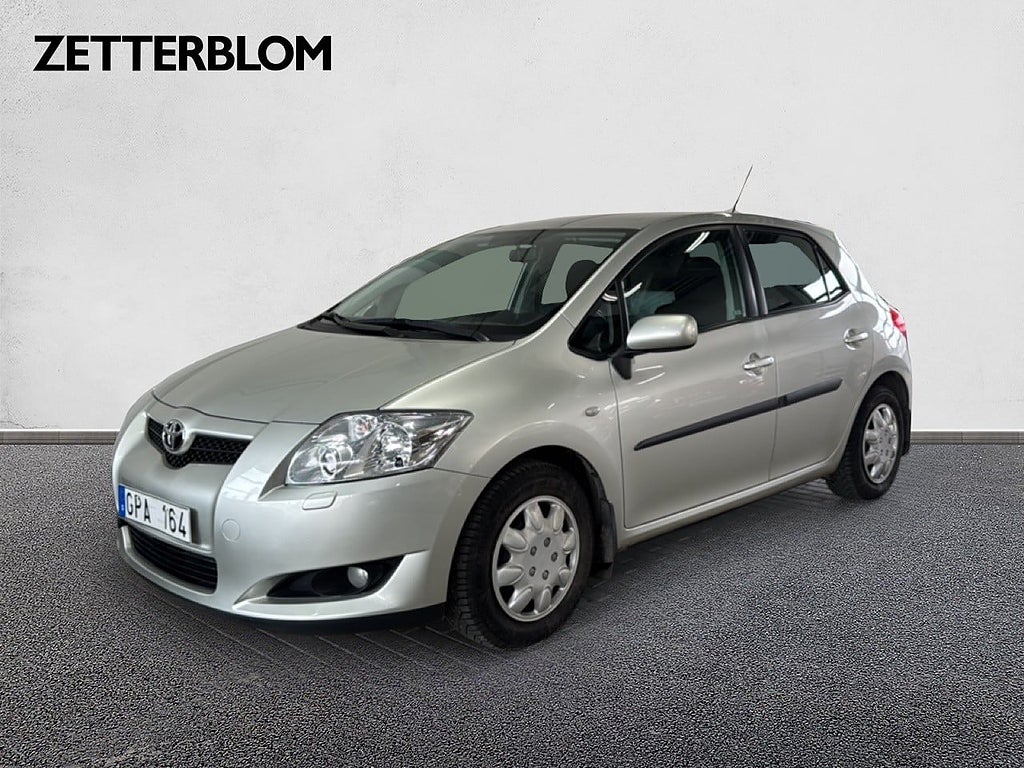 Halvkombi Toyota Auris 1 av 15