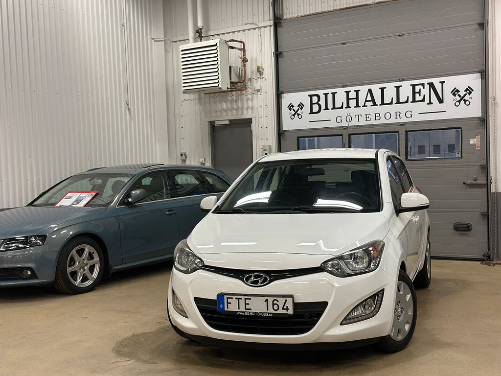 Hyundai i20 5-dörrar 1.2(84hk)Premium M-Värmare Bluetooth