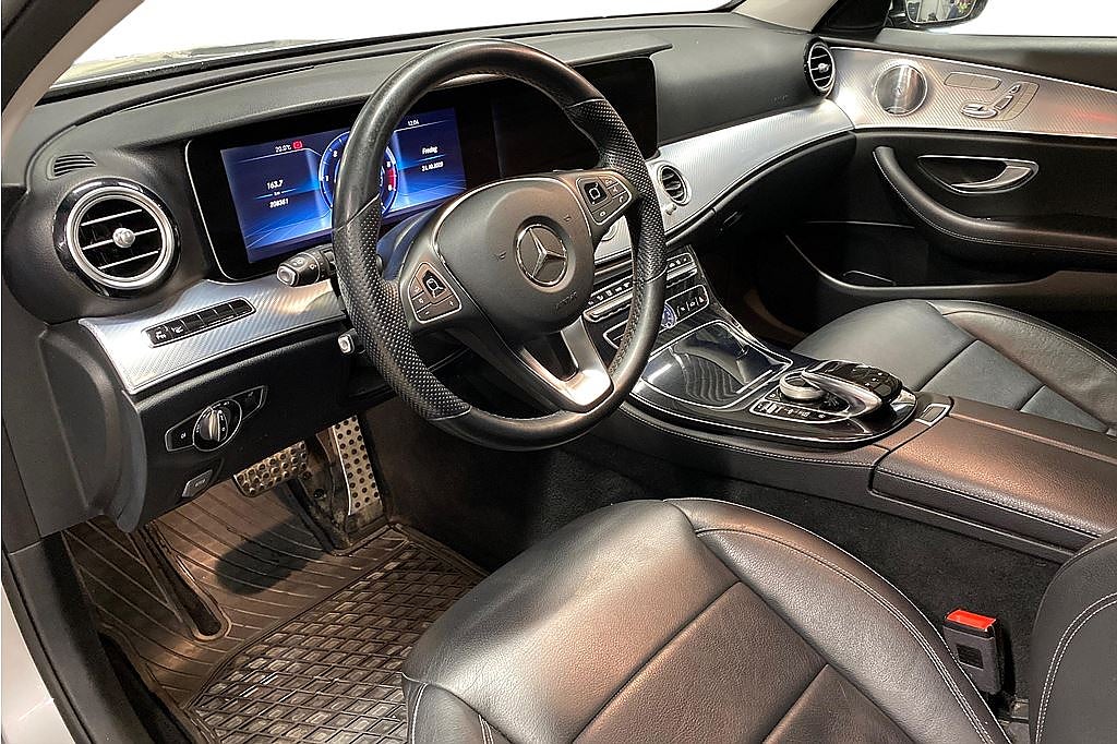Mercedes-Benz E 220 D 4MATIC ALLTERRAIN, Drag, FR. 2,95%, Burmeister, Läder, HUD