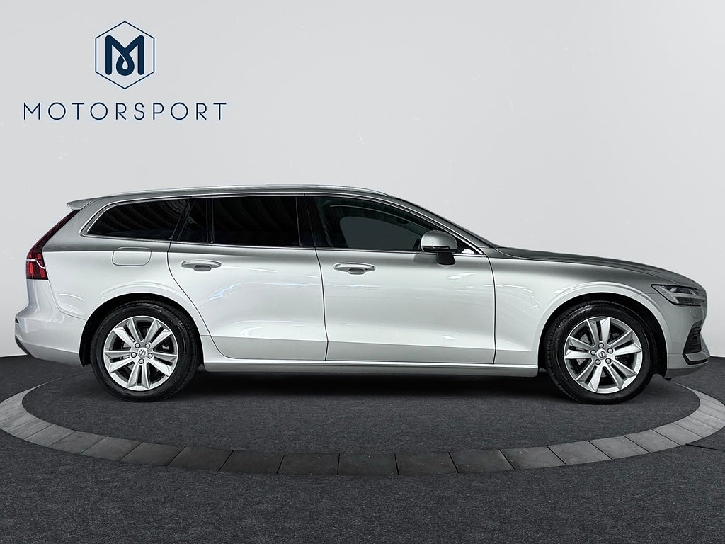Volvo V60 D4 AWD Aut DRAG Värmare Navi VoC Sensorer el-baklucka bild 7