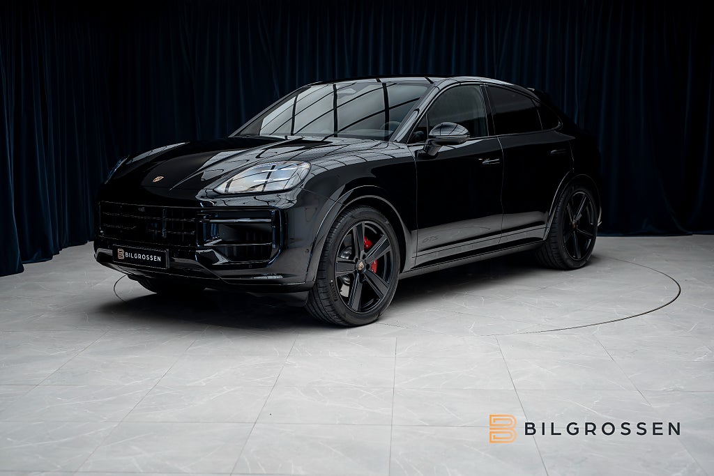 Porsche Cayenne GTS Coupé Burmester Kolfiber P-Disp Bakaxelstyrning NY