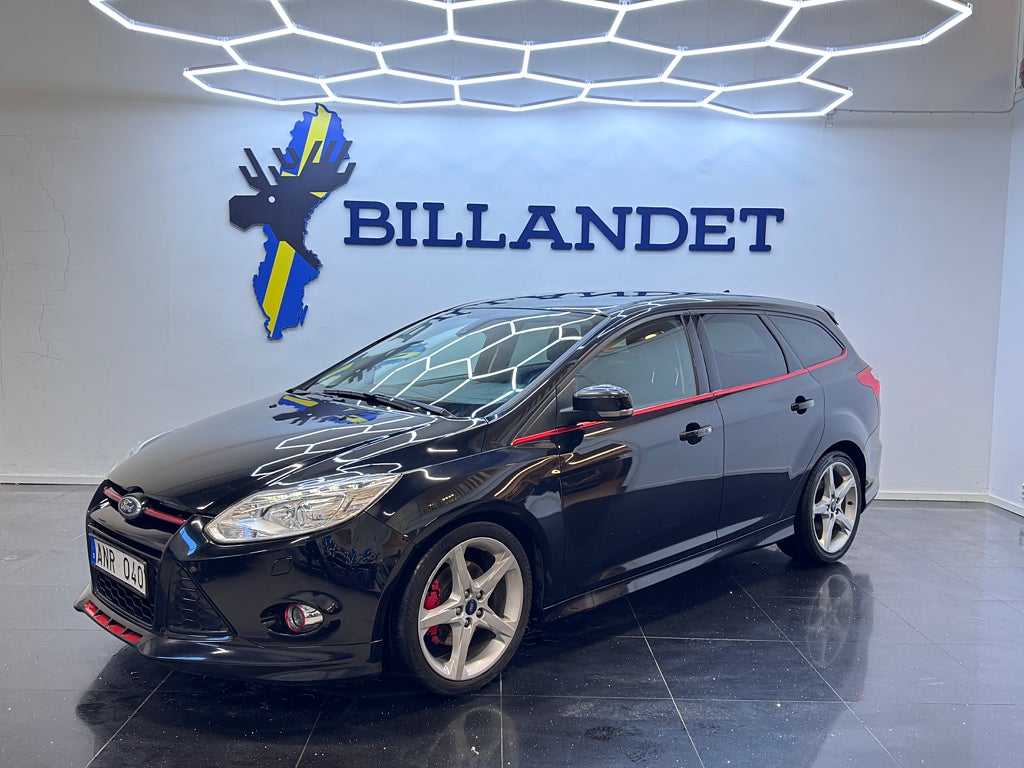 Ford Focus Kombi 2.0 TDCi Powershift Titanium-Drag-0%Ränta-Euro 5