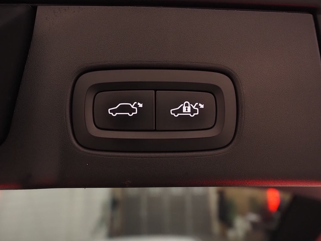 Volvo V90 T5 254hk Geartronic Momentum |Drag|Navi|Kamera| 2017